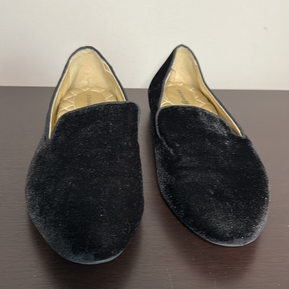 Birdies The Starling Black Vegan Velvet
Round Toe Flat Smoking Slipper Sz 8.5 - Picture 7 of 10
